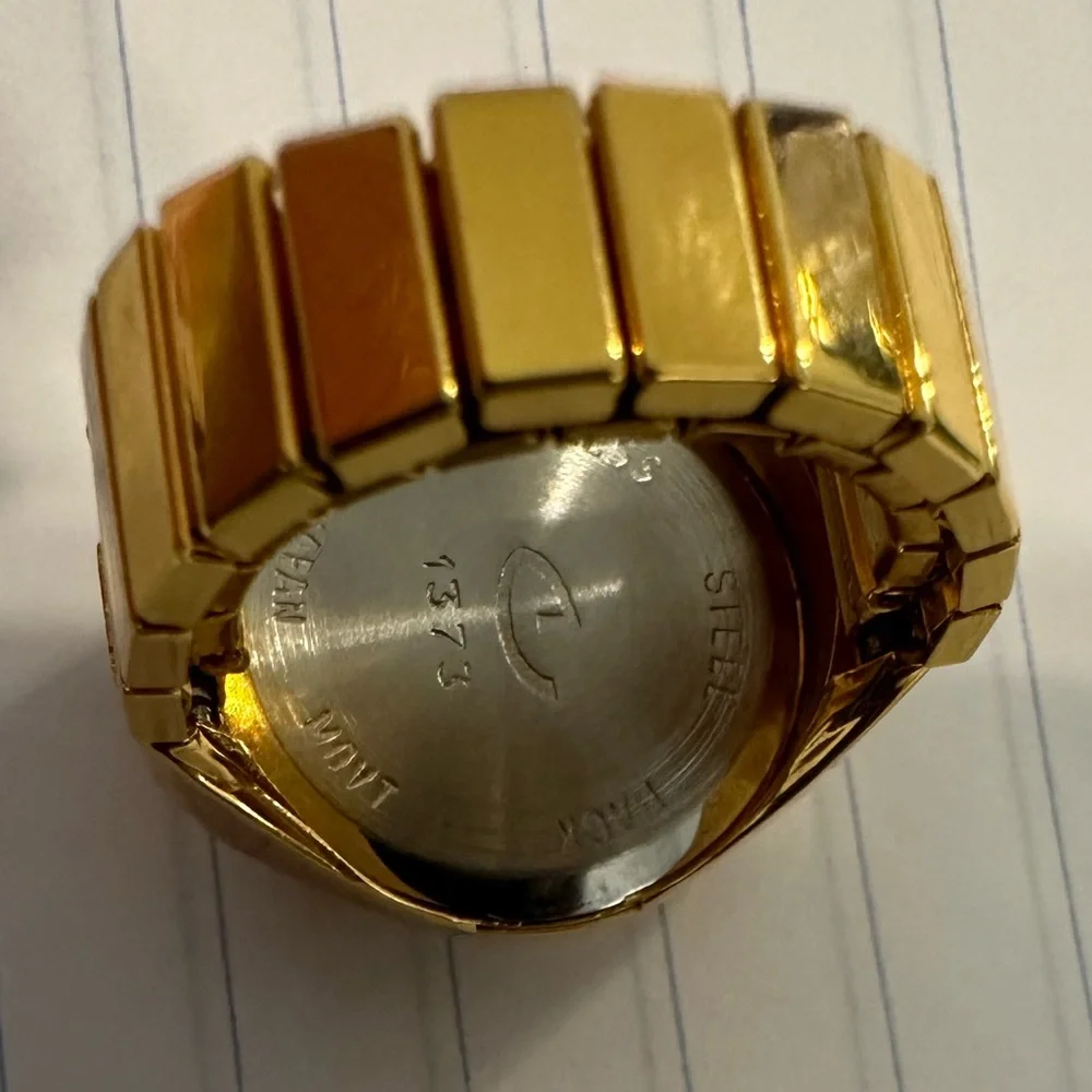 Cenere Quartz Watch Ring